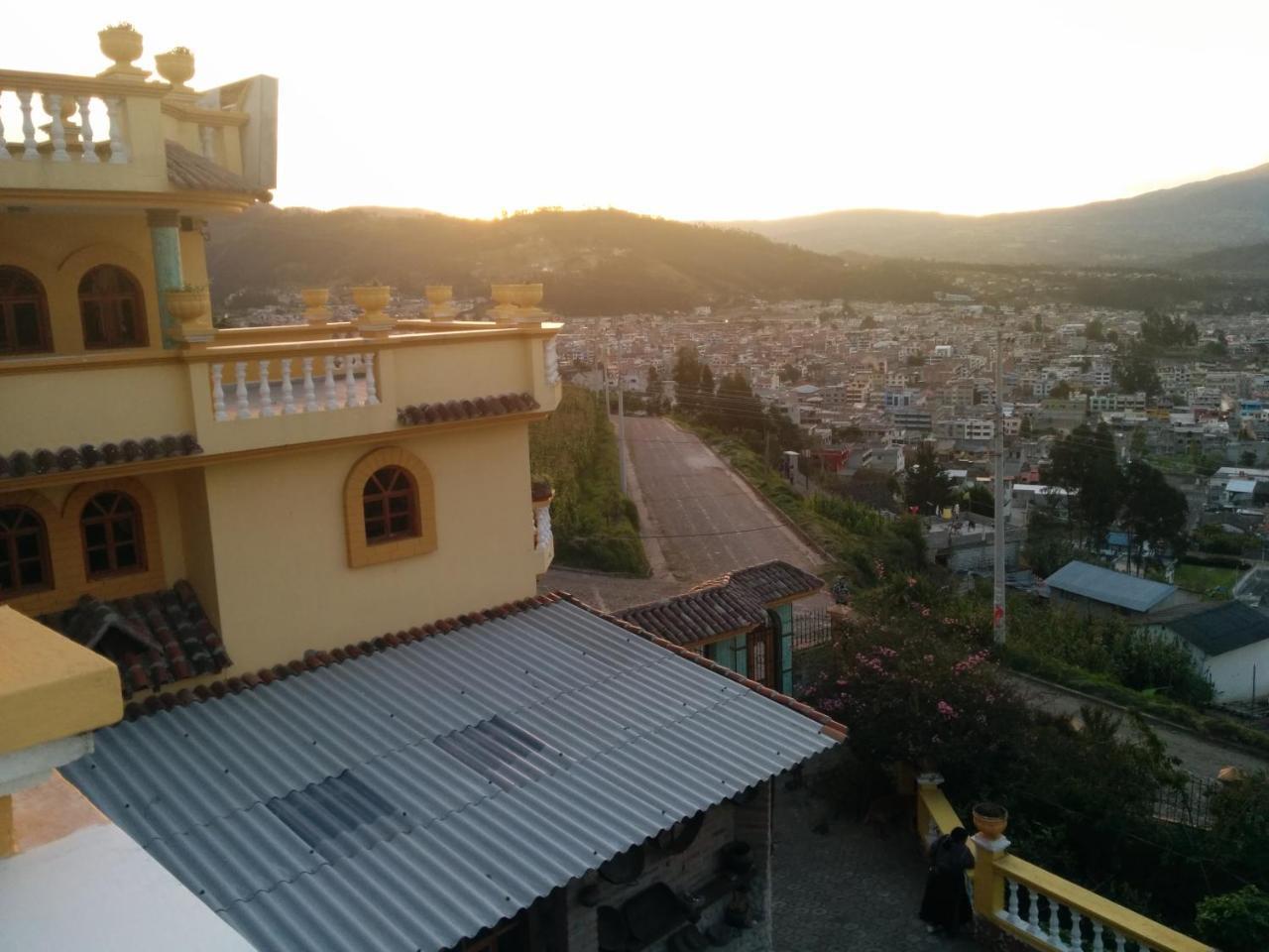 Hostal Curiñan Otavalo Exterior foto